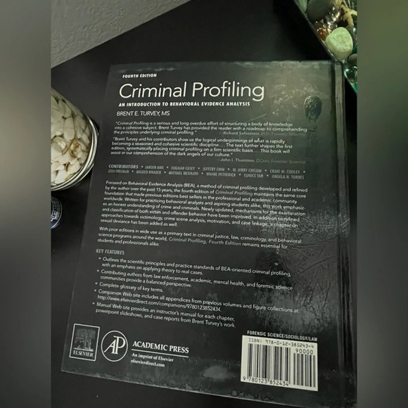 Brent E. Turvey Criminal Profiling Book 4th Edition - Picture 2 of 2